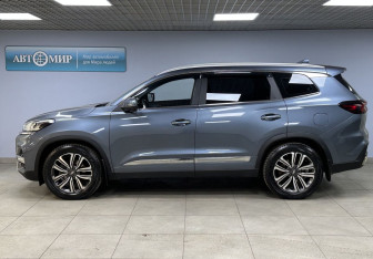 Подержанный автомобиль Chery Tiggo 8 2020 года (8 фото)