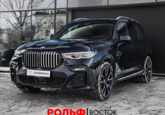 Подержанный автомобиль BMW X7 2021 года (1 фото)