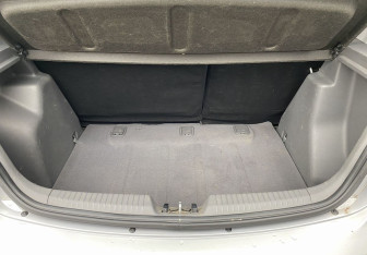 Подержанный автомобиль Kia Rio Hatchback 2009 года (13 фото)