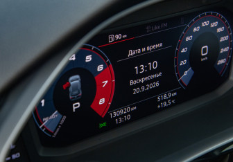Подержанный автомобиль Audi Q3 2019 года (9 фото)