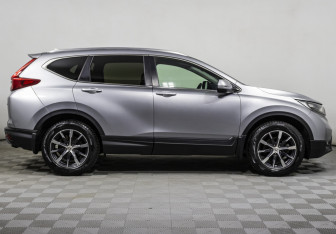 Подержанный автомобиль Honda CR-V 2019 года (4 фото)
