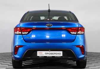 Подержанный автомобиль Kia Rio Sedan 2017 года (6 фото)