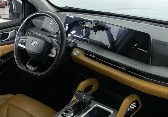 Подержанный автомобиль Changan Hunter Plus 2023 года (9 фото)