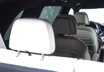 Подержанный автомобиль BMW X7 2019 года (10 фото)
