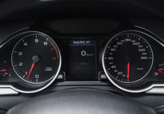 Подержанный автомобиль Audi A5 Coupe 2009 года (13 фото)