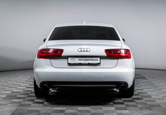 Подержанный автомобиль Audi A6 Sedan 2012 года (6 фото)