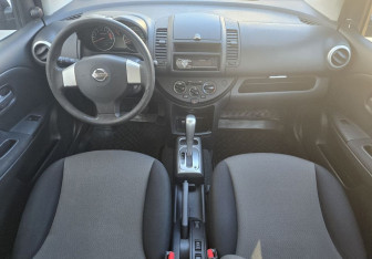 Подержанный автомобиль Nissan Note 2012 года (9 фото)