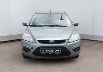 Подержанный автомобиль Ford Focus Hatchback 2009 года (2 фото)