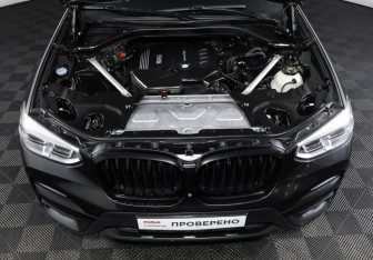 Подержанный автомобиль BMW X3 2018 года (9 фото)