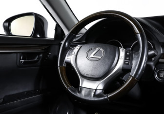 Подержанный автомобиль Lexus ES 2014 года (13 фото)