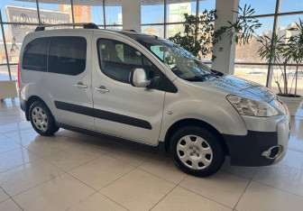 Подержанный автомобиль Peugeot Partner 2011 года (4 фото)
