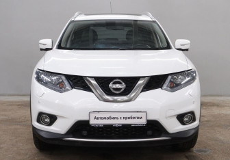 Подержанный автомобиль Nissan X-Trail 2016 года (2 фото)
