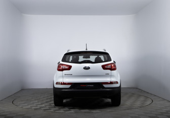 Подержанный автомобиль Kia Sportage 2014 года (6 фото)