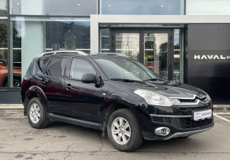 Подержанный автомобиль Citroen C-Crosser 2011 года (3 фото)