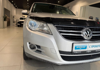 Подержанный автомобиль Volkswagen Tiguan 2010 года (7 фото)