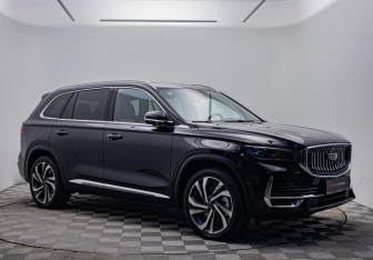 Подержанный автомобиль Geely Monjaro 2023 года (7 фото)