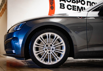 Подержанный автомобиль Audi A5 Liftback 2017 года (36 фото)