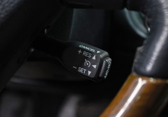 Подержанный автомобиль Lexus RX 2008 года (21 фото)