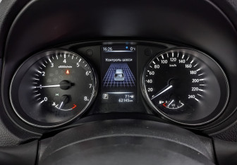 Подержанный автомобиль Nissan X-Trail 2018 года (16 фото)