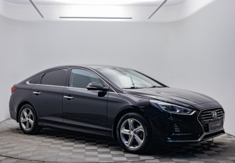 Подержанный автомобиль Hyundai Sonata 2018 года (7 фото)