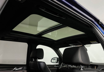 Подержанный автомобиль BMW X3 2017 года (15 фото)