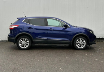 Подержанный автомобиль Nissan Qashqai 2015 года (4 фото)