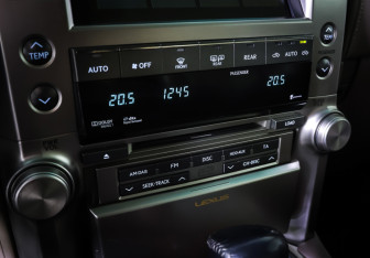 Подержанный автомобиль Lexus GX 2010 года (19 фото)