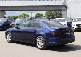 Подержанный автомобиль Audi A4 Sedan 2018 года (7 фото)