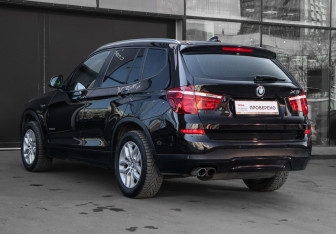Подержанный автомобиль BMW X3 2015 года (6 фото)
