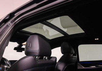 Подержанный автомобиль BMW X4 2021 года (16 фото)