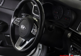 Подержанный автомобиль Kia Optima Sedan 2018 года (16 фото)