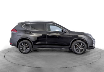 Подержанный автомобиль Nissan X-Trail 2019 года (4 фото)