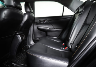 Подержанный автомобиль Toyota Camry Sedan 2017 года (12 фото)