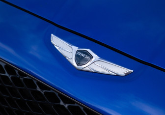 Подержанный автомобиль Genesis G70 2021 года (20 фото)