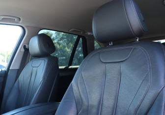 Подержанный автомобиль BMW X5 2017 года (13 фото)