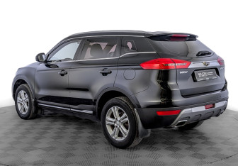 Подержанный автомобиль Geely Atlas 2018 года (7 фото)