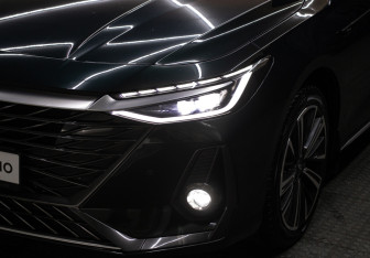 Подержанный автомобиль Chery Arrizo 8 2023 года (25 фото)