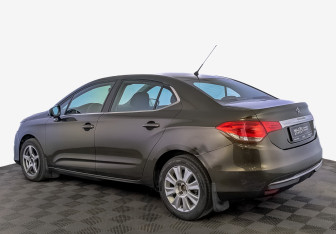 Подержанный автомобиль Citroen C4 Sedan 2017 года (7 фото)