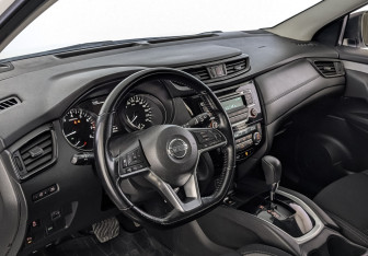 Подержанный автомобиль Nissan Qashqai 2020 года (15 фото)