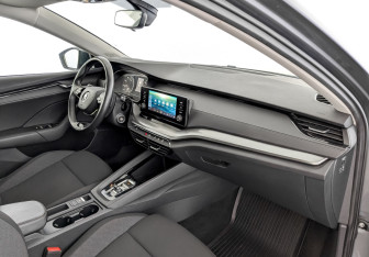 Подержанный автомобиль Skoda Octavia Liftback 2021 года (11 фото)