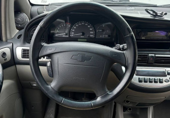 Подержанный автомобиль Chevrolet Rezzo 2007 года (12 фото)