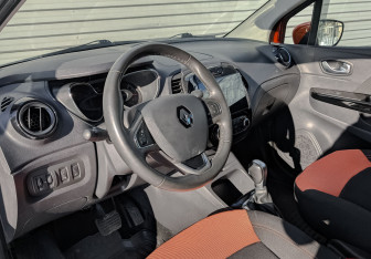 Подержанный автомобиль Renault Kaptur 2017 года (16 фото)