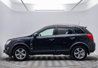 Подержанный автомобиль Opel Antara 2014 года (8 фото)