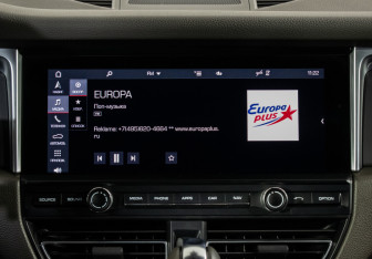 Подержанный автомобиль Porsche Macan 2020 года (14 фото)