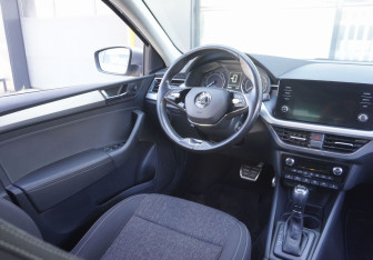 Подержанный автомобиль Skoda Rapid Liftback 2020 года (13 фото)