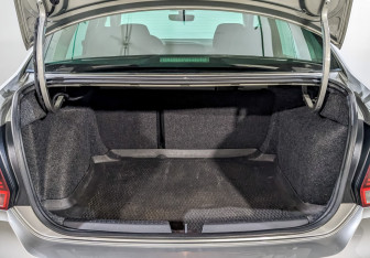 Подержанный автомобиль Volkswagen Polo Sedan 2018 года (10 фото)