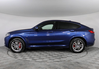 Подержанный автомобиль BMW X4 2021 года (5 фото)