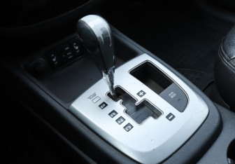 Подержанный автомобиль Hyundai Santa Fe 2011 года (16 фото)