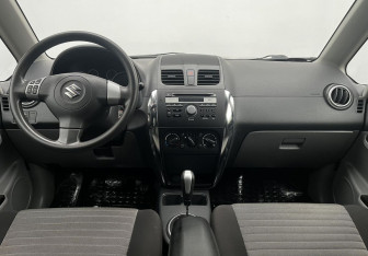 Подержанный автомобиль Suzuki SX4 Hatchback 2014 года (12 фото)