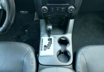 Подержанный автомобиль Kia Sorento 2012 года (16 фото)